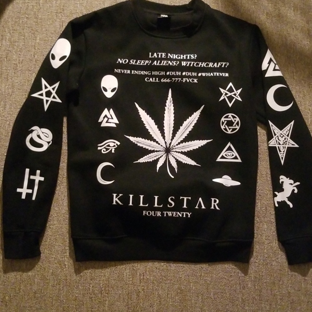 Black sweatshirt